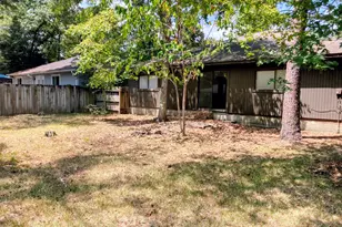 26 Summer Crest Cir, The Woodlands, TX 77381 - Photo 8