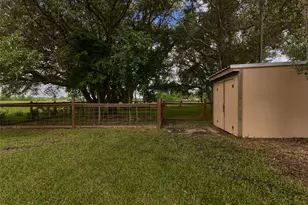 14528 Vlasta St, Needville, TX 77461 - Photo 10