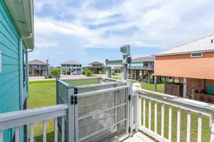 4407 Whaler Ln, Port Bolivar, TX 77650 - Photo 30