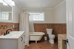 2410 Harris St, Baytown, TX 77521 - Photo 4