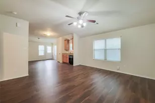 828 N Katydid Ct, Conroe, TX 77301 - Photo 4