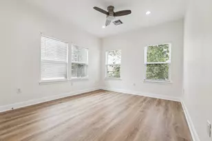 915 E 37th St, Houston, TX 77022 - Photo 24