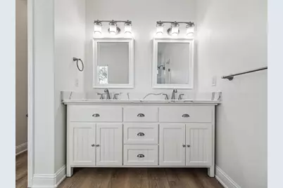 915 E 37th Street, Houston, TX 77022 - Photo 18