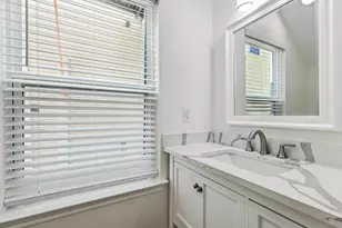 915 E 37th St, Houston, TX 77022 - Photo 28