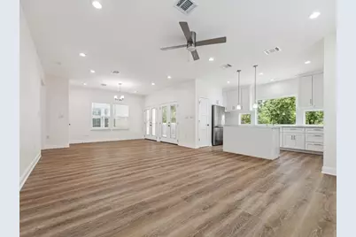 915 E 37th Street, Houston, TX 77022 - Photo 8