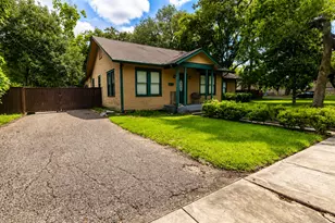 315 S Johnson St, Alvin, TX 77511 - Photo 16