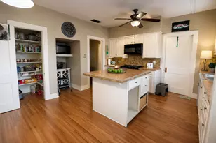 315 S Johnson St, Alvin, TX 77511 - Photo 14