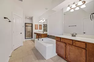 12 Tassia Ln, Pasadena, TX 77058 - Photo 16