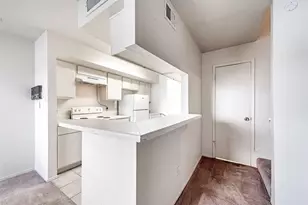 6633 W Airport Blvd, Houston, TX 77035 - Photo 8