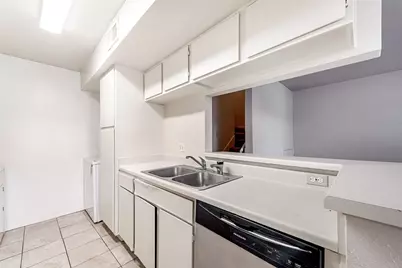 6633 W  Airport Boulevard #505, Houston, TX 77035 - Photo 10