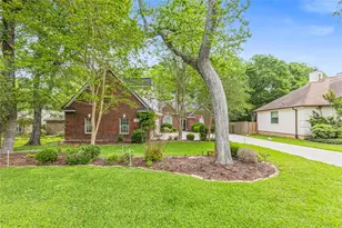 106 Lazy Springs Dr, Conroe, TX 77356 - Photo 2