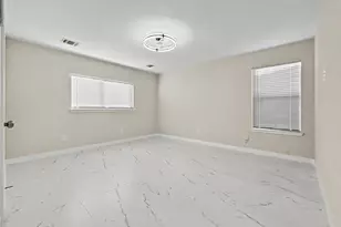 15810 Pilgrim Hall Dr, Friendswood, TX 77546 - Photo 10