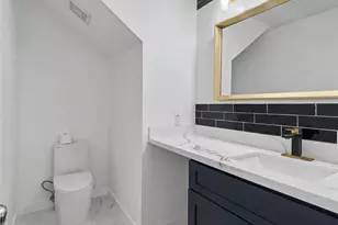 15810 Pilgrim Hall Dr, Friendswood, TX 77546 - Photo 10