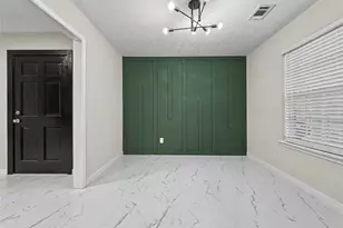 15810 Pilgrim Hall Dr, Friendswood, TX 77546 - Photo 8
