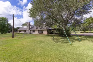 268 Sue Ann St, El Campo, TX 77437 - Photo 46