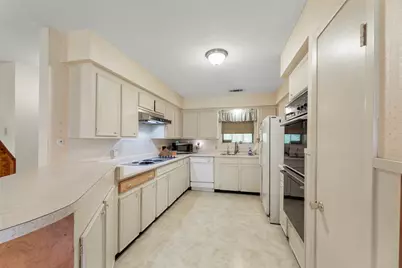 268 Sue Ann Street, El Campo, TX 77437 - Photo 18