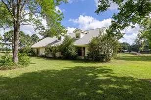 268 Sue Ann St, El Campo, TX 77437 - Photo 4