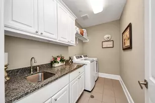 852 Dunleigh Meadows Ln, Houston, TX 77055 - Photo 38