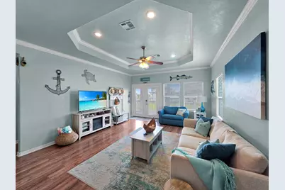 979 Palmridge Drive, Crystal Beach, TX 77650 - Photo 10