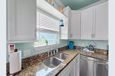 979 Palmridge Drive, Crystal Beach, TX 77650 - Photo 20