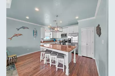 979 Palmridge Drive, Crystal Beach, TX 77650 - Photo 18