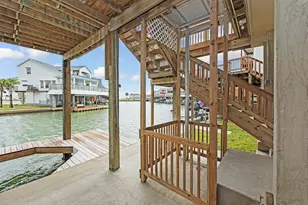 336 Admiral Cir, Tiki Island, TX 77554 - Photo 40