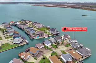 336 Admiral Cir, Tiki Island, TX 77554 - Photo 6