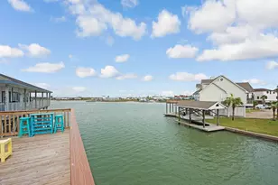 336 Admiral Cir, Tiki Island, TX 77554 - Photo 34