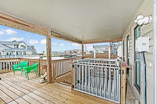 336 Admiral Cir, Tiki Island, TX 77554 - Photo 8