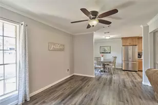 635 Mosswood Dr, Conroe, TX 77302 - Photo 6