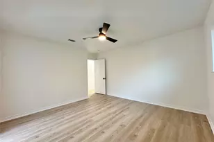9539 Beverly Hill St, Houston, TX 77063 - Photo 26