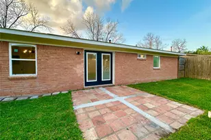9539 Beverly Hill St, Houston, TX 77063 - Photo 34