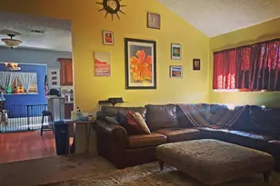 211 Avenue I, Alvin, TX 77511 - Photo 4