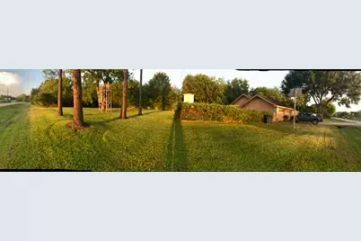 211 Avenue I, Alvin, TX 77511 - Photo 18