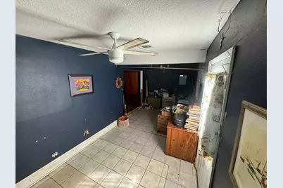 211 Avenue I, Alvin, TX 77511 - Photo 16