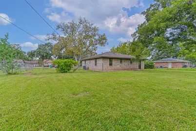 229 Burkett Street, Richwood, TX 77531 - Photo 36