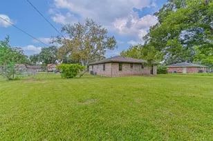 229 Burkett St, Richwood, TX 77531 - Photo 36