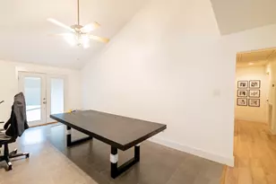 14110 Greenway Dr, Sugar Land, TX 77498 - Photo 12