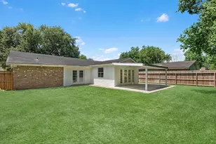 2006 Crestmont Cir, Missouri City, TX 77459 - Photo 16