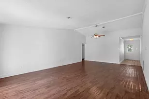 2006 Crestmont Cir, Missouri City, TX 77459 - Photo 4
