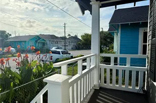 1924 26th St, Galveston, TX 77550 - Photo 4