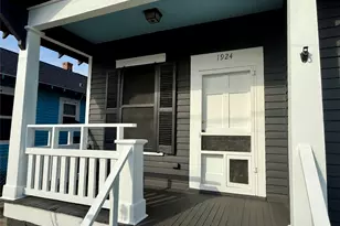 1924 26th St, Galveston, TX 77550 - Photo 2