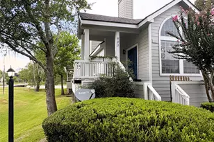 111 Dunbar Estates Dr, Friendswood, TX 77546 - Photo 1