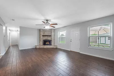 306 Woodvale Dr Drive, League City, TX 77573 - Photo 10
