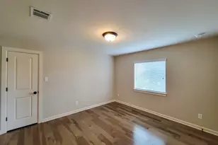 100 Castlegate Ln, Jersey Village, TX 77065 - Photo 8