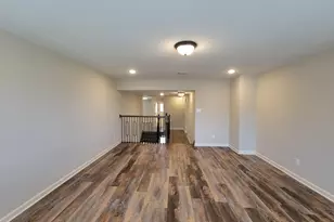 100 Castlegate Ln, Jersey Village, TX 77065 - Photo 2