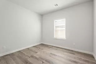 1343 Coastal Dr, Dayton, TX 77535 - Photo 8