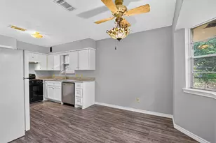 2707 Livingston Dr, Pearland, TX 77584 - Photo 6