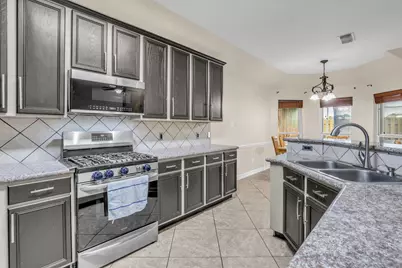 657 26th Avenue N, Texas City, TX 77590 - Photo 16