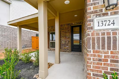 13724 Lantana Breeze, Texas City, TX 77568 - Photo 4